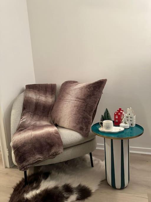 Studio Charmant Et Cosy Daire Rueil-Malmaison Dış mekan fotoğraf